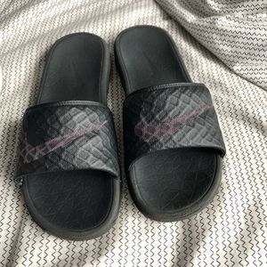 Nike slides